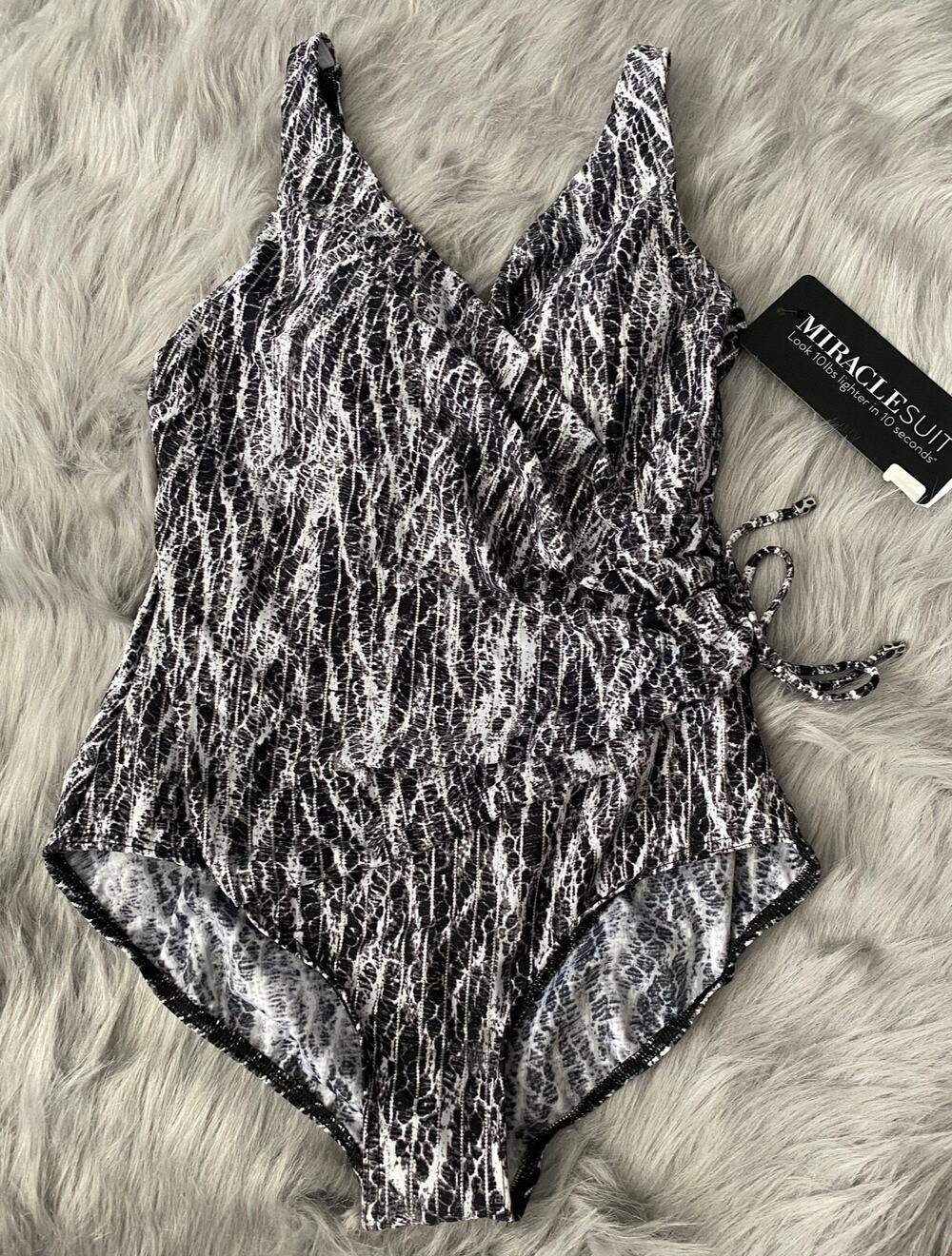 Miraclesuit Nwt Chevron Python Eclat Black Silver Shimmer One Piece Swimsuit 16